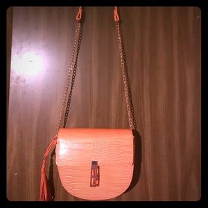 Small bcbg crossbody purse